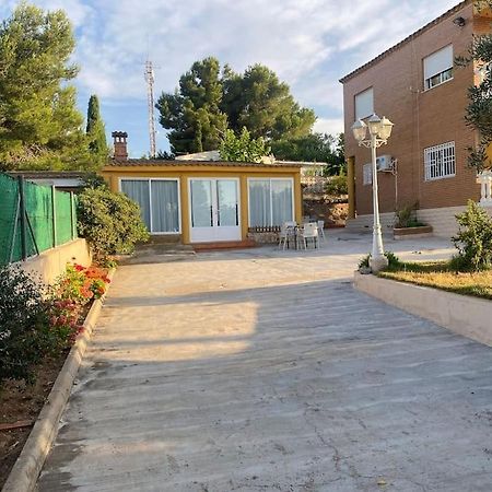 Encantador Y Acogedor Alojamiento Con Piscina 몬세라트 외부 사진